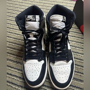 Very clean og box and extra laces